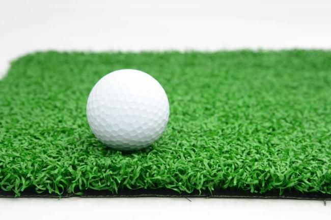 人造草坪廠家生產(chǎn)的人造草坪有哪些優(yōu)點